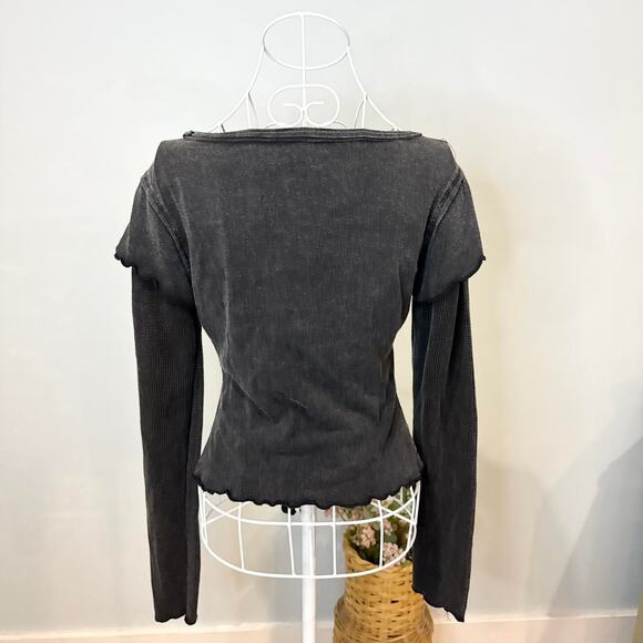Cute vintage y2k gray layered henley thermal waffle knit long sleeve top - Picture 4 of 6